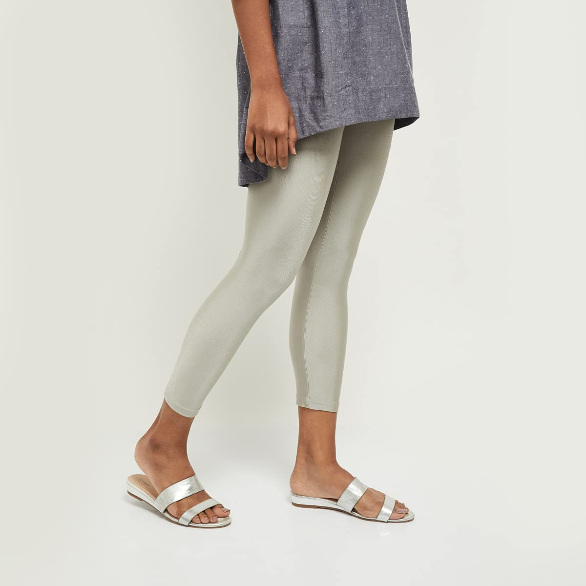 Max Women's Mid-Rise Nylon-Blend Leggings - Image 9